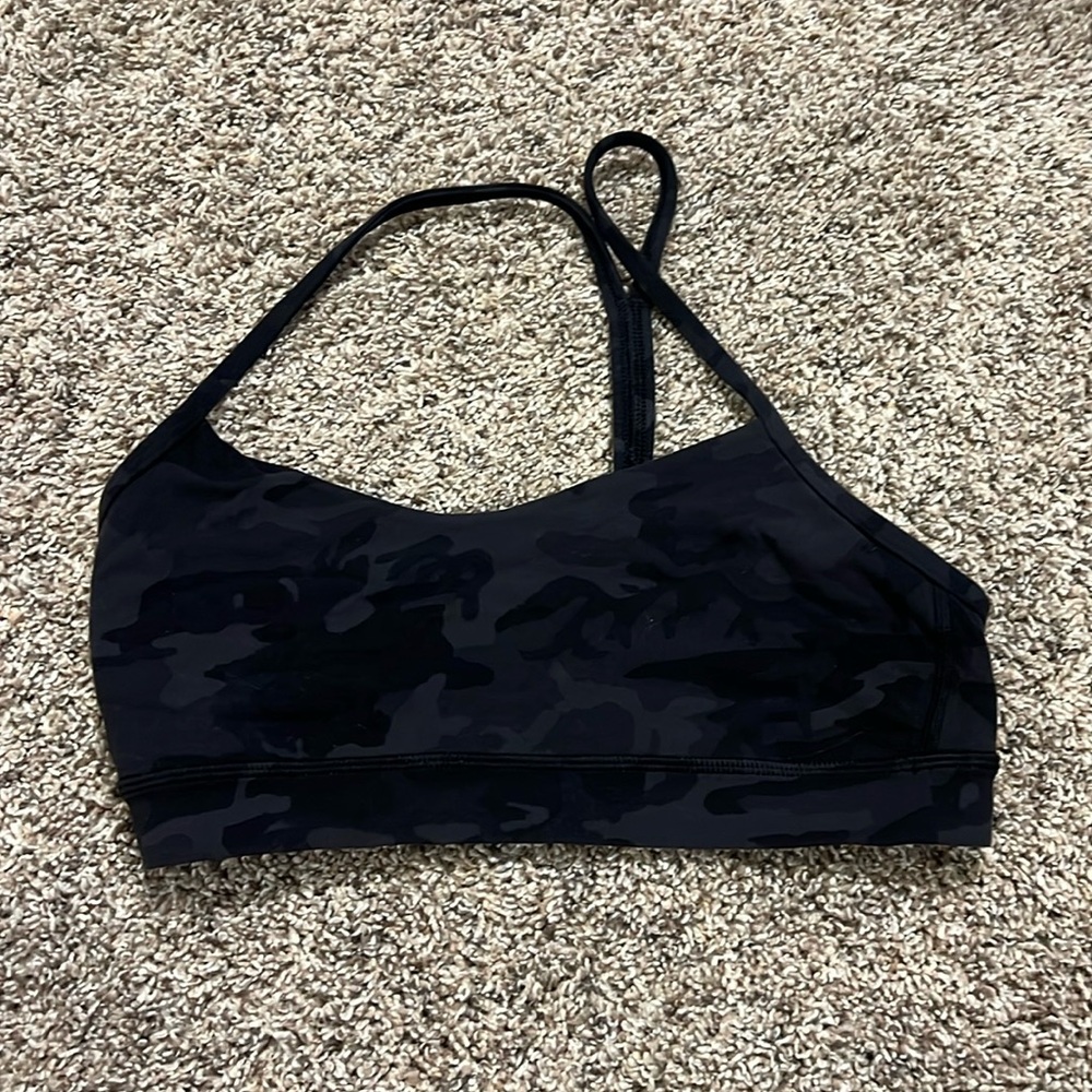 Lululemon sports bra